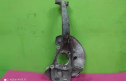 Кулак поворотный левый для Audi A6 2014 года на фотографиях