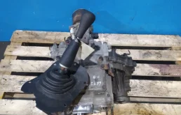 Раздатка для Mitsubishi Pajero 1998 года на фотографиях