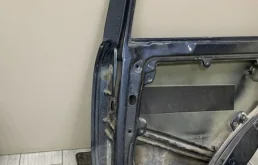 Дверь задняя правая для Volkswagen Passat 2000 года на фотографиях