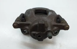 Суппорт передний правый для Toyota Auris на фотографиях