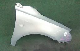 Крыло правое для Toyota Avensis 2004 года на фотографиях