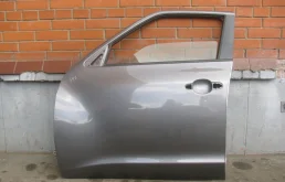 Дверь багажника для Nissan Juke 2020 года на фотографиях