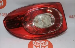 Фонарь левый для Volkswagen Tiguan 2009 года на фотографиях