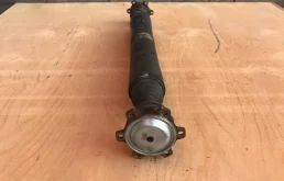 Карданный вал задний для Mitsubishi Pajero 2014 года на фотографиях