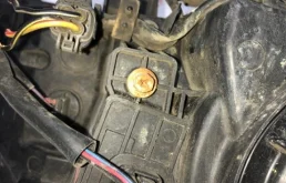 Фара ксенон левая для Nissan X-Trail 2004 года на фотографиях