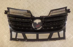 Решетка радиатора для Volkswagen Jetta 2008 года на фотографиях