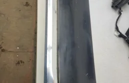 Накладка двери багажника для Volkswagen Touareg 2010 года на фотографиях