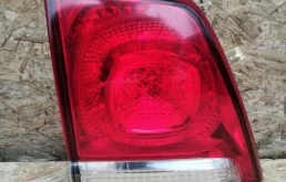 Фонарь задний внутренний (8159160210) для Toyota Land Cruiser 200 2007-2015