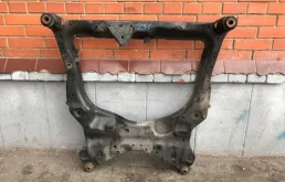 Подрамник двигателя для Nissan Murano 2010 года на фотографиях