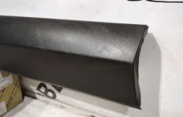 Накладка двери багажника для Toyota RAV4 2013 года на фотографиях