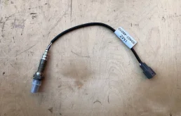 Лямбда-зонд (верхний) для Lexus RX на фотографиях