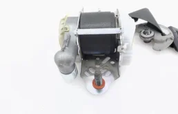 Ремень безопасности передний правый для Kia Rio 2014 года на фотографиях