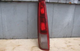 Фонарь левый для Nissan X-Trail 2001 года на фотографиях