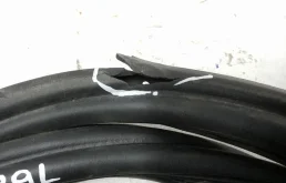 Уплотнитель багажника для Volkswagen Polo 2014 года на фотографиях