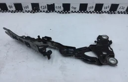 Петля капота левая для BMW 3er 2020 года на фотографиях