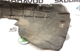 Подкрылок передний левый для Skoda Octavia 2010 года на фотографиях