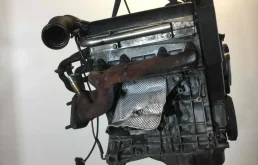 Двигатель для Audi A4 1996 года на фотографиях