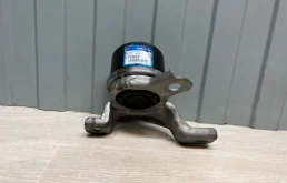 Опора двигателя задняя правая нижняя для Volvo S80 на фотографиях