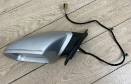 Стекла и зеркала для Volkswagen Touareg 2003 года на фотографиях