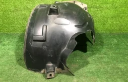 Подкрылок передний правый для Mercedes-Benz M class 2012 года на фотографиях