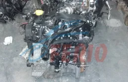 Двигатель без навесного для Renault Duster 2010 года на фотографиях