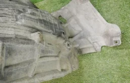 Подкрылок передний левый для Mercedes-Benz S class 2017 года на фотографиях