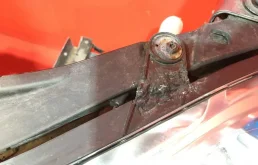 Бампер для Volkswagen Polo 2008 года на фотографиях