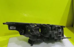 Фара левая для Ford Kuga 2017 года на фотографиях