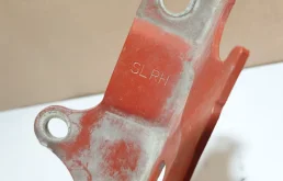 Петля капота правая для Kia Sportage на фотографиях