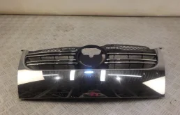 Решетка радиатора для Volkswagen Jetta 2008 года на фотографиях