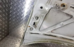 Капот для Mercedes-Benz Vito 2008 года на фотографиях