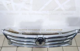 Решетка радиатора для Renault Duster 2011 года на фотографиях