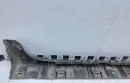 Накладка порога левая для Renault Duster 2017 года на фотографиях