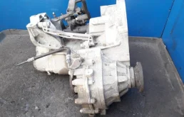 МКПП для Volkswagen Golf 2009 года на фотографиях