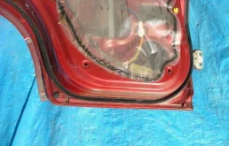 Двери для Suzuki Grand Vitara 2004 года на фотографиях