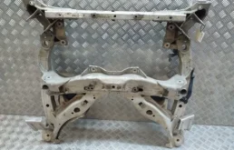 Подрамник двигателя для BMW 5er 2014 года на фотографиях