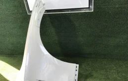 Крылья для Mercedes-Benz S class 2018 года на фотографиях