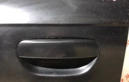 Дверь передняя левая для Audi A4 2005 года на фотографиях