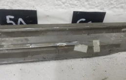 Накладка двери багажника для Volkswagen Touareg 2012 года на фотографиях