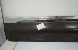 Накладка двери багажника для Volkswagen Touareg 2010 года на фотографиях