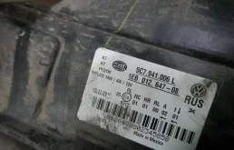 Фара правая для Volkswagen Jetta 2015 года на фотографиях