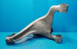 Качающийся рычаг левый для Nissan Murano 2011 года на фотографиях