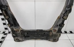 Задний подрамник для Nissan X-Trail 2010 года на фотографиях