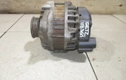 Генератор для Hyundai Tucson 2005 года на фотографиях