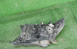 Фары для Toyota Land Cruiser 2011 года на фотографиях