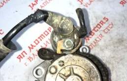 Стартер для Nissan X-Trail 2001 года на фотографиях