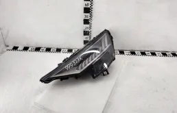 Фара левая для Audi Q8 на фотографиях