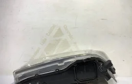 Фара левая для Toyota Land Cruiser 2010 года на фотографиях