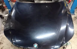 Капот для BMW 5er 2006 года на фотографиях
