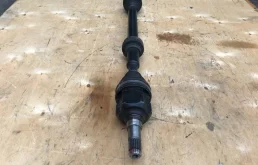 Привод передний правый для Toyota Corolla 2010 года на фотографиях